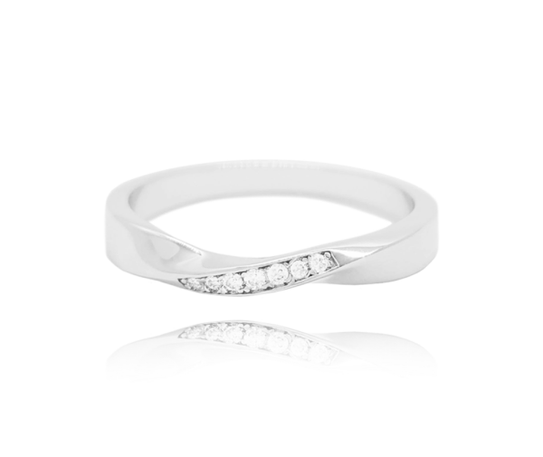 MINET Kroucený stříbrný prsten s bílými zirkony vel. 57