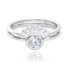 MINET Elegantný strieborný prsteň s bielymi zirkónmi veľkosť 59